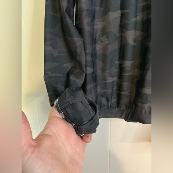 Athleta Girl Black Camouflage Hooded Top - Picture 5 of 6